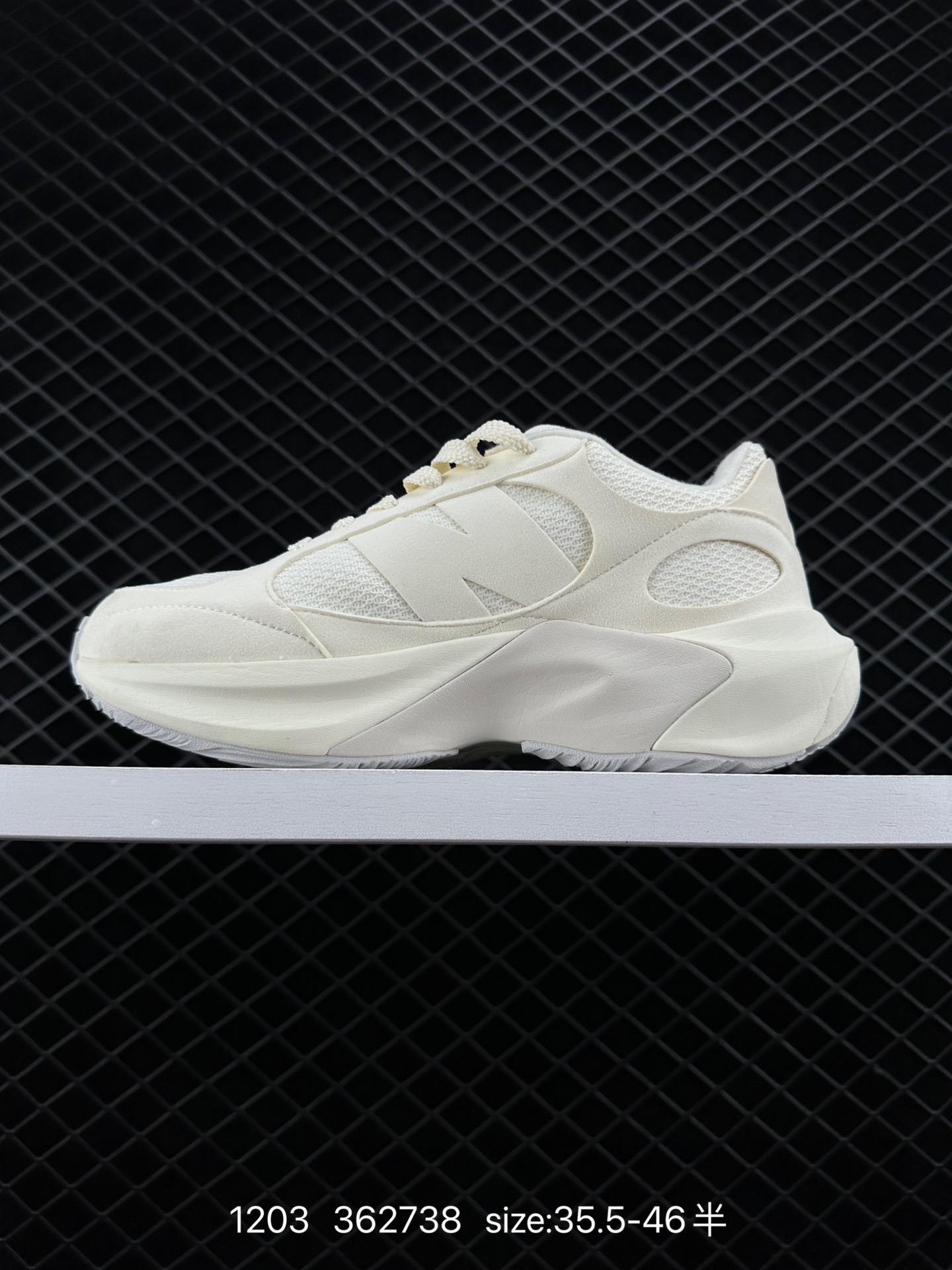 New Balance Warped Runner UWRPDMOB CLASSICs TRADITIONNELS